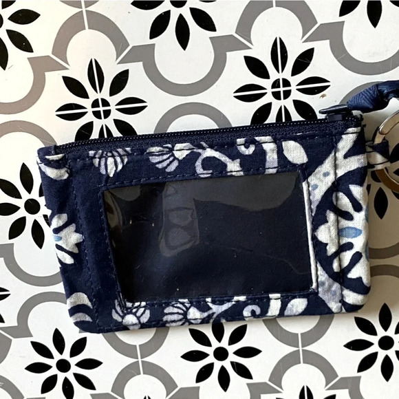 Vera Bradley Zip ID Case and Matching Lanyard - Picture 4 of 4
